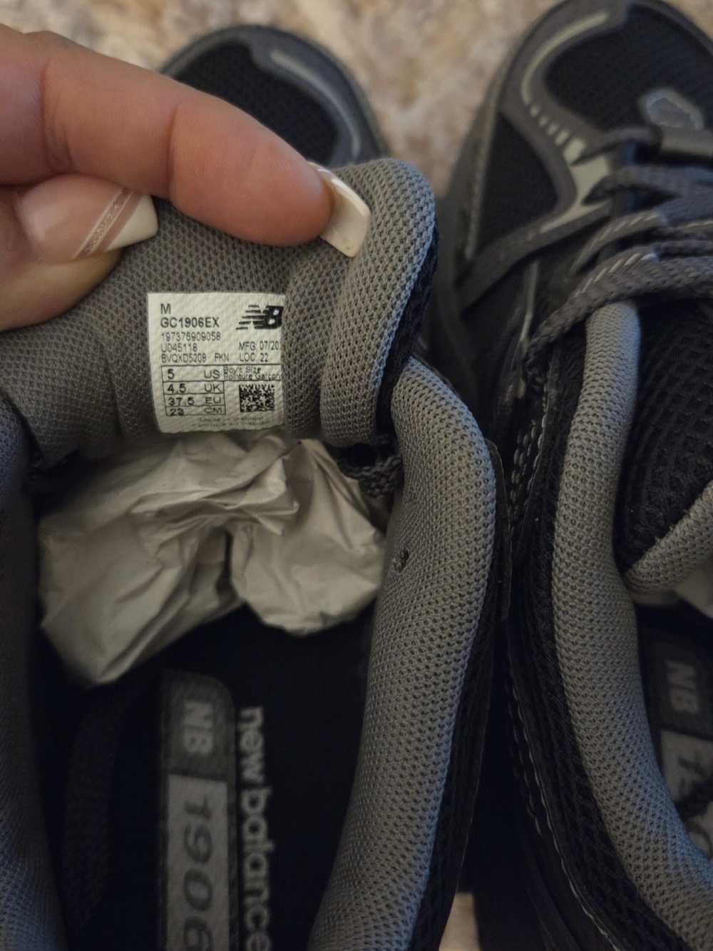 New Balance - Picture 6 of 8